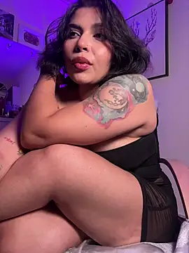 GigiiStone online show from 9, 2, 2026