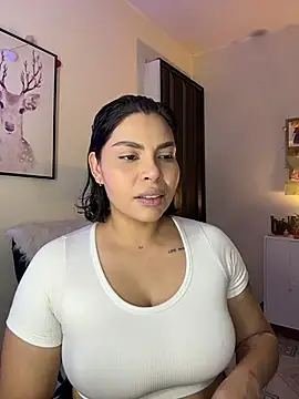 GigiiStone online show from 7, 2, 2026