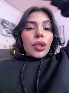 GigiiStone online show from 5, 2, 2025