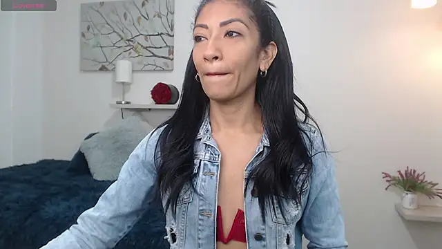 sofia perez    online show from 11, 1, 2026