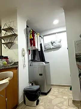 zafiro mo0n online show from 7, 1, 2026