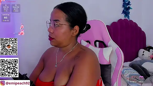 Snapshot of samanthaabloom chatting on 12, 6, 2026 samanthaabloom online show from 12, 6, 2026