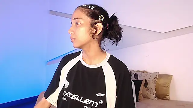 hot little bunny online show from 23, 10, 2025