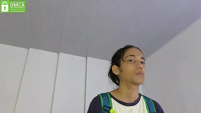 Snapshot of hot_little_bunny chatting on 20, 5, 2026 hot little bunny online show from 20, 5, 2026