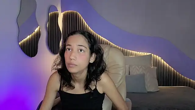 Snapshot of hot_little_bunny chatting on 6, 5, 2026 hot little bunny online show from 6, 5, 2026