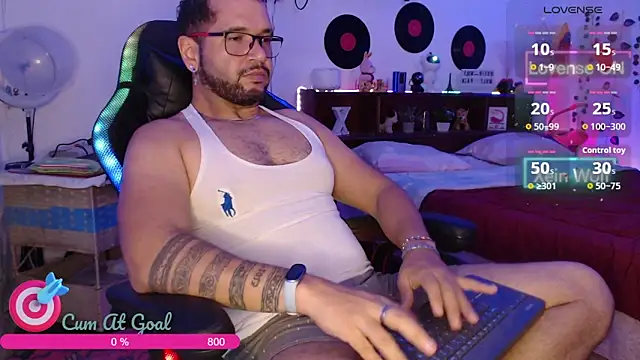 Snapshot of Xein_WoIf chatting on 17, 5, 2026 Xein WoIf online show from 17, 5, 2026