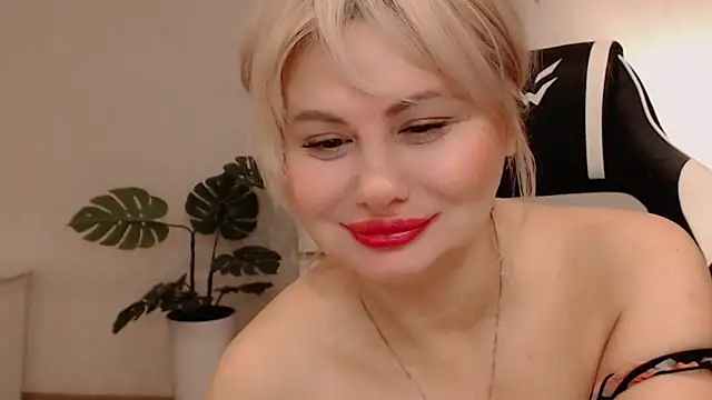 Snapshot of Lola_Richie chatting on 7, 1, 2026 Lola Richie online show from 7, 1, 2026