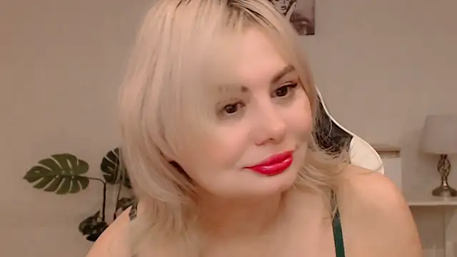 Snapshot of Lola_Richie chatting on 12, 1, 2026 Lola Richie online show from 12, 1, 2026