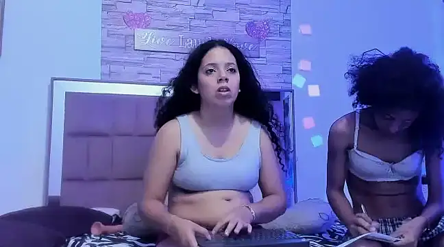 chicaslatinas69 online show from 9, 2, 2025