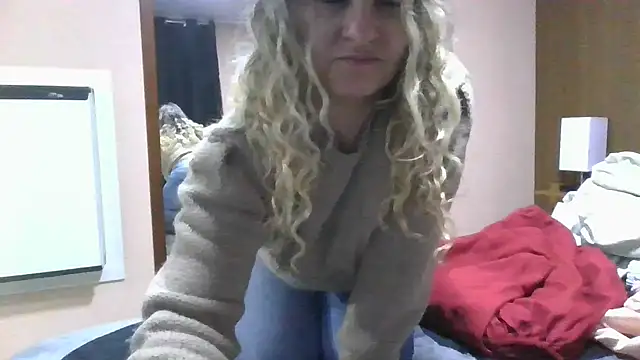 Snapshot of Kellynha_Sweet chatting on 9, 5, 2026 Kellynha Sweet online show from 9, 5, 2026