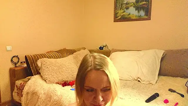 YourQueenX online show from 30, 3, 2026