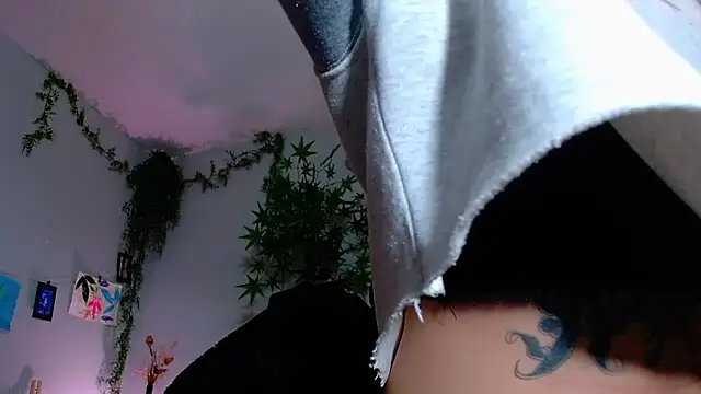 VickyJackson  online show from 21, 10, 2025