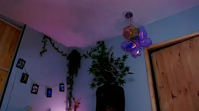 VickyJackson  online show from 5, 12, 2025