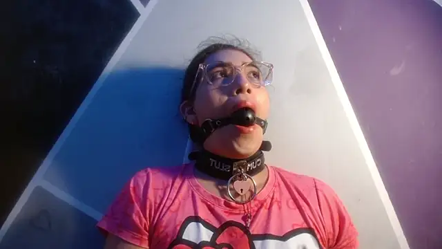 DaMikaela  online show from 20, 2, 2026