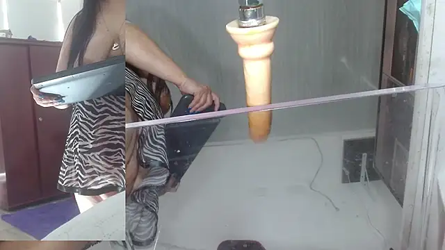 sammyEvans   online show from 16, 10, 2025