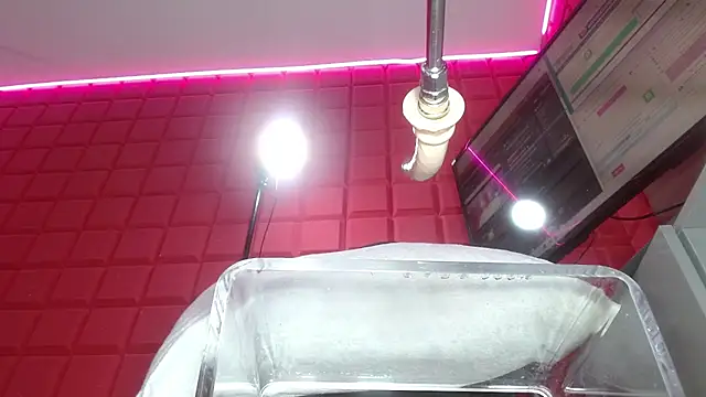 sammyEvans   online show from 4, 2, 2026