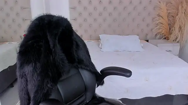 CinthiaCollins online show from 31, 7, 2026