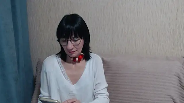 Erica95Bloom online show from 17, 11, 2025