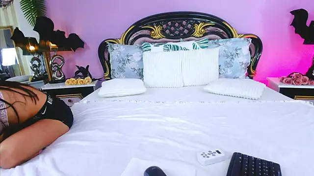 Snapshot of MyaJenson chatting on 28, 10, 2025 MyaJenson online show from 28, 10, 2025