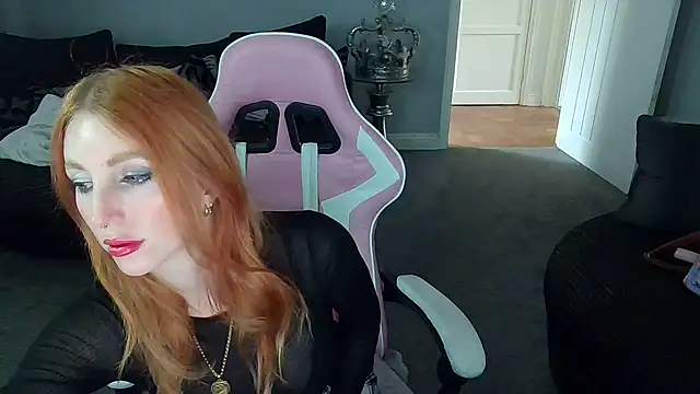 Red firesquirt online show from 15, 10, 2025