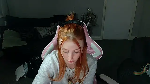 Red firesquirt online show from 20, 1, 2025