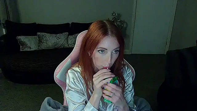 Red firesquirt online show from 30, 10, 2025