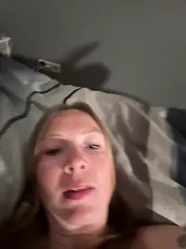 BunnyDiamond1 online show from 16, 4, 2026