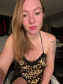 BunnyDiamond1 online show from 13, 1, 2026