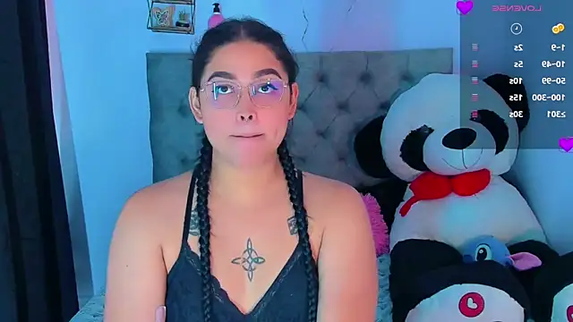 Snapshot of mabellfox chatting on 8, 10, 2025 mabellfox online show from 8, 10, 2025