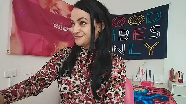 LovelyAzucena online show from 31, 3, 2026