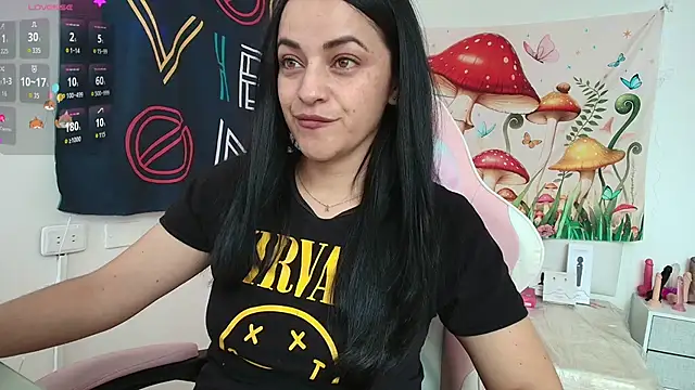 LovelyAzucena online show from 23, 4, 2026