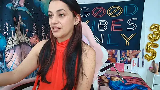 Snapshot of LovelyAzucena chatting on 23, 6, 2026 LovelyAzucena online show from 23, 6, 2026