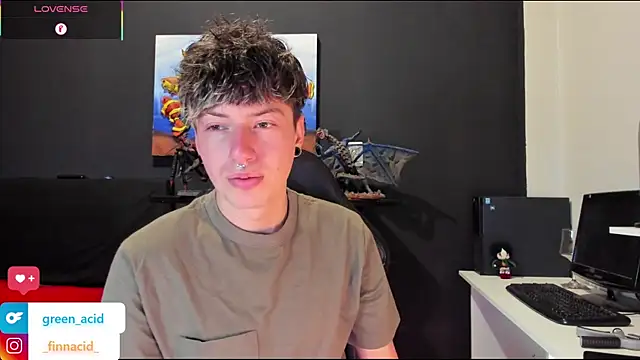 Snapshot of Green_acid01 chatting on 14, 9, 2025 Green acid01 online show from 14, 9, 2025