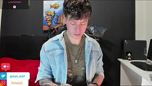 Snapshot of Green_acid01 chatting on 12, 9, 2025 Green acid01 online show from 12, 9, 2025