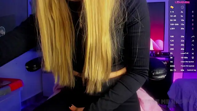 Snapshot of TiffanyBela chatting on 22, 3, 2025 TiffanyBela online show from 22, 3, 2025