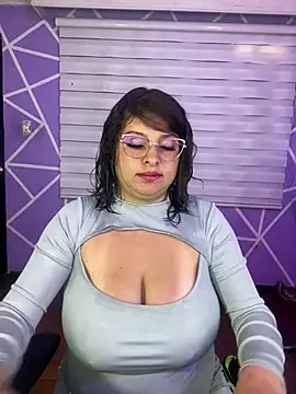 MiiaaJoness online show from 23, 7, 2026