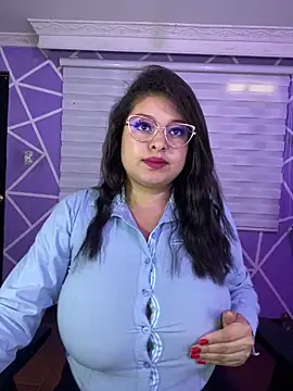 MiiaaJoness online show from 24, 4, 2026