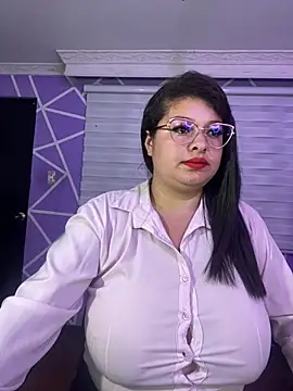 Snapshot of MiiaaJoness chatting on 13, 5, 2026 MiiaaJoness online show from 13, 5, 2026