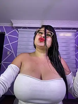 MiiaaJoness online show from 10, 2, 2026