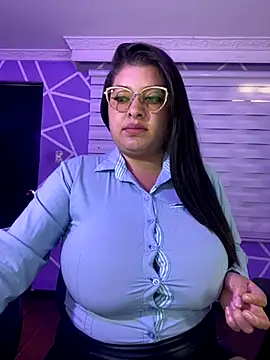 MiiaaJoness online show from 4, 11, 2025