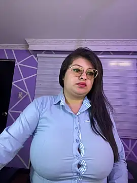 MiiaaJoness online show from 9, 2, 2026