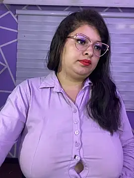 Snapshot of MiiaaJoness chatting on 15, 5, 2026 MiiaaJoness online show from 15, 5, 2026