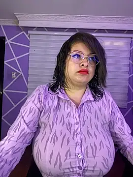 MiiaaJoness online show from 3, 7, 2026