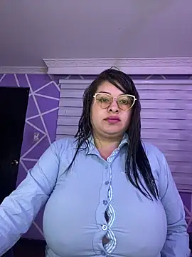 MiiaaJoness online show from 10, 3, 2026