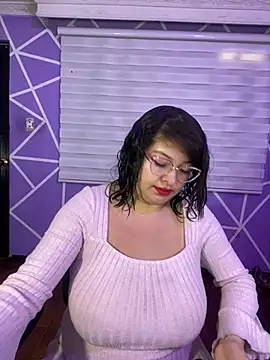 MiiaaJoness online show from 9, 7, 2026