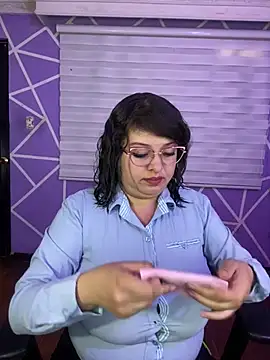 MiiaaJoness online show from 8, 7, 2026