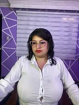 MiiaaJoness online show from 24, 7, 2026