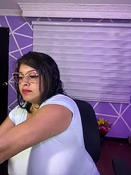 MiiaaJoness online show from 29, 7, 2026
