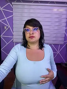 MiiaaJoness online show from 7, 7, 2026