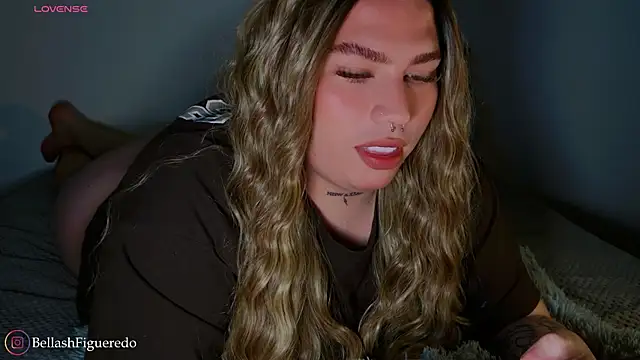 Snapshot of IsabellaFigueredo__ chatting on 3, 12, 2025 IsabellaFigueredo online show from 3, 12, 2025